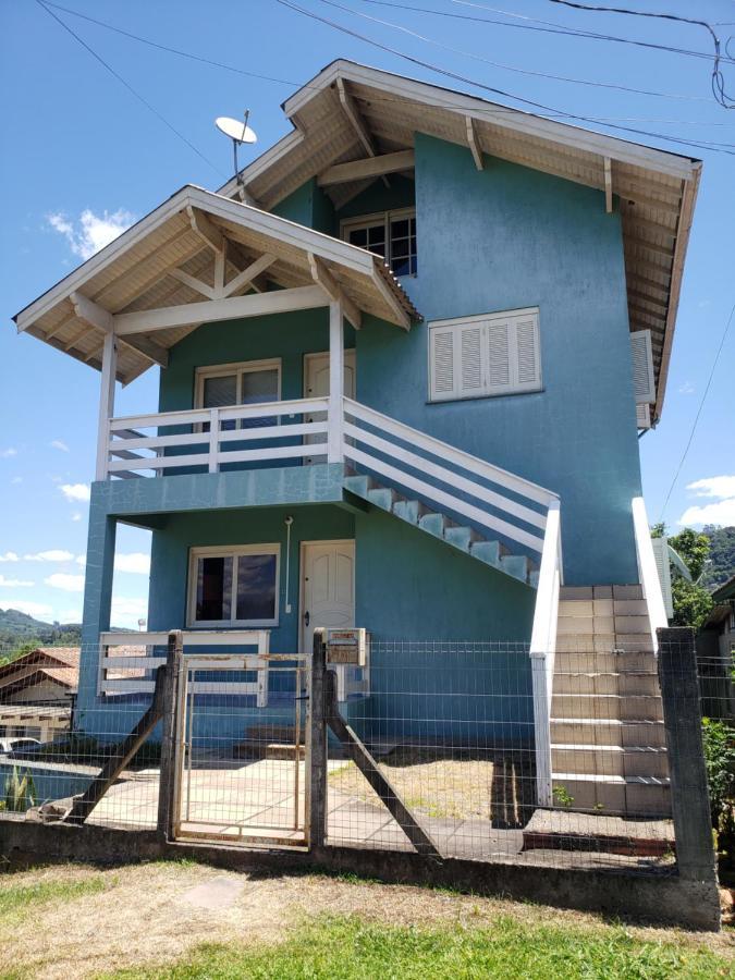 Lugar Encantador Com Patio, Proximo Ao Portico De Gramado Exterior foto